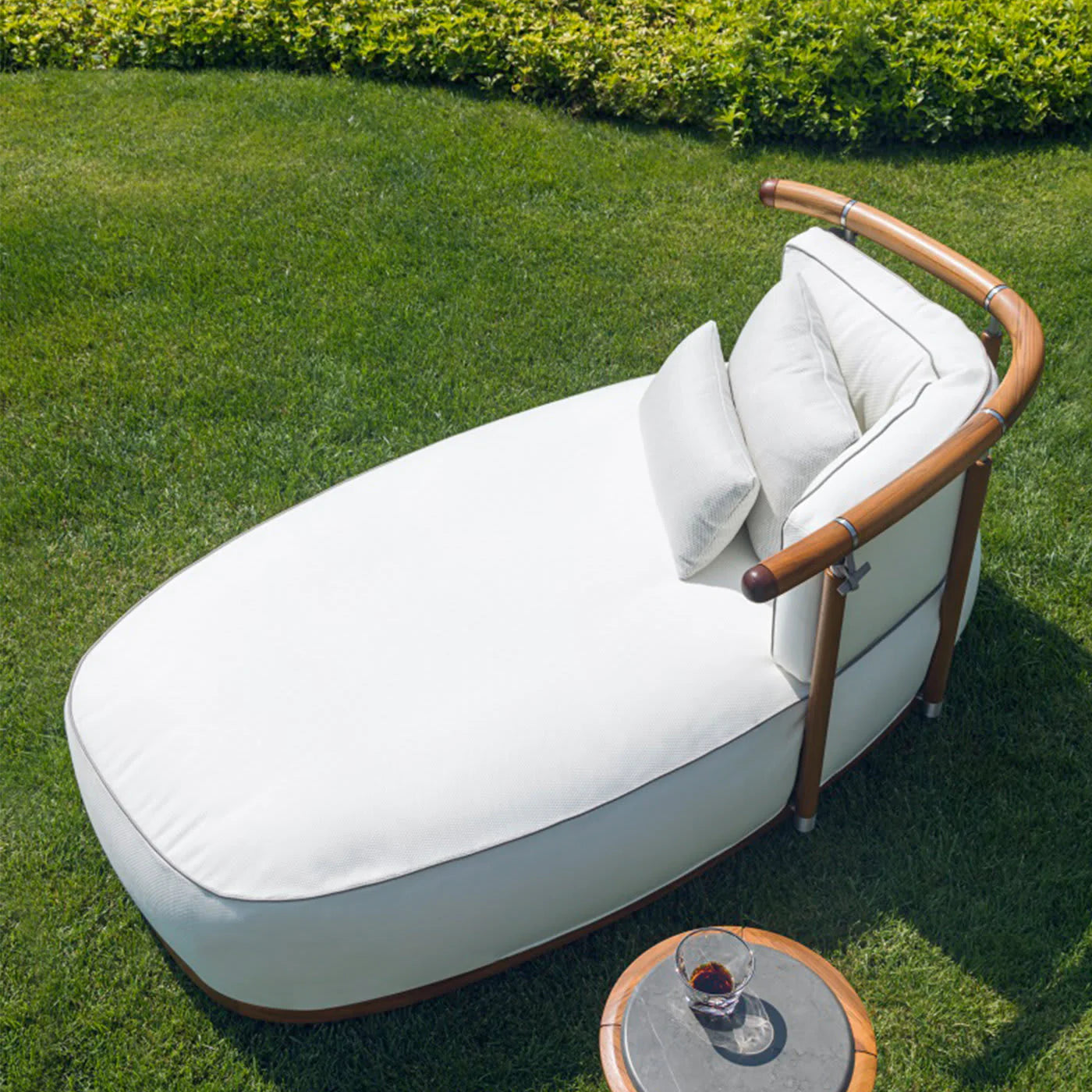 Riviera Chaise Lounge