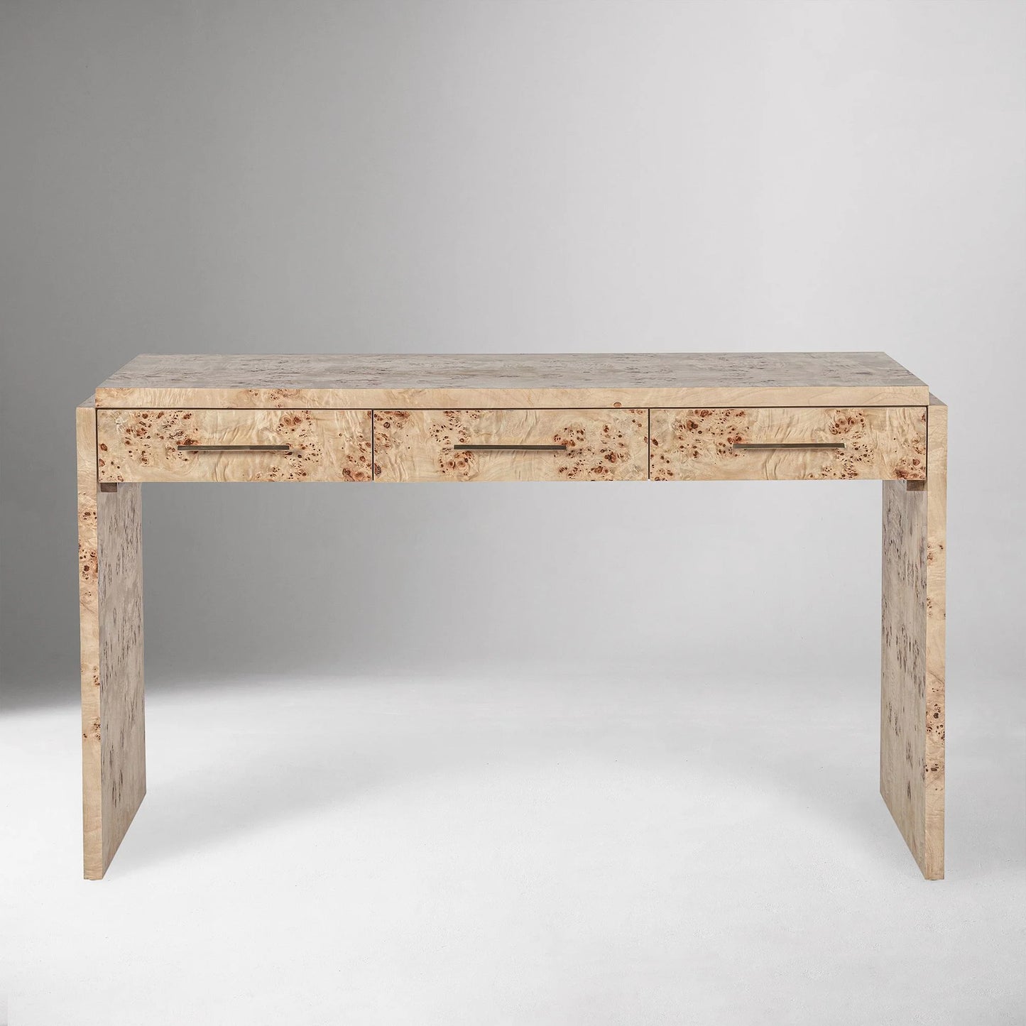 Finlo Desk
