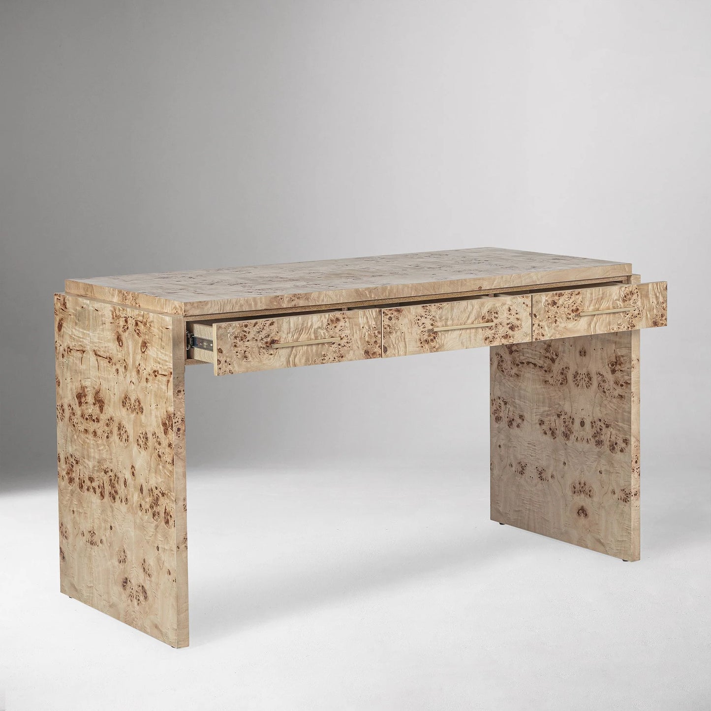 Finlo Desk