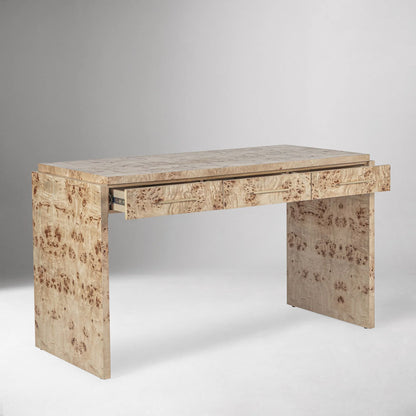 Finlo Desk