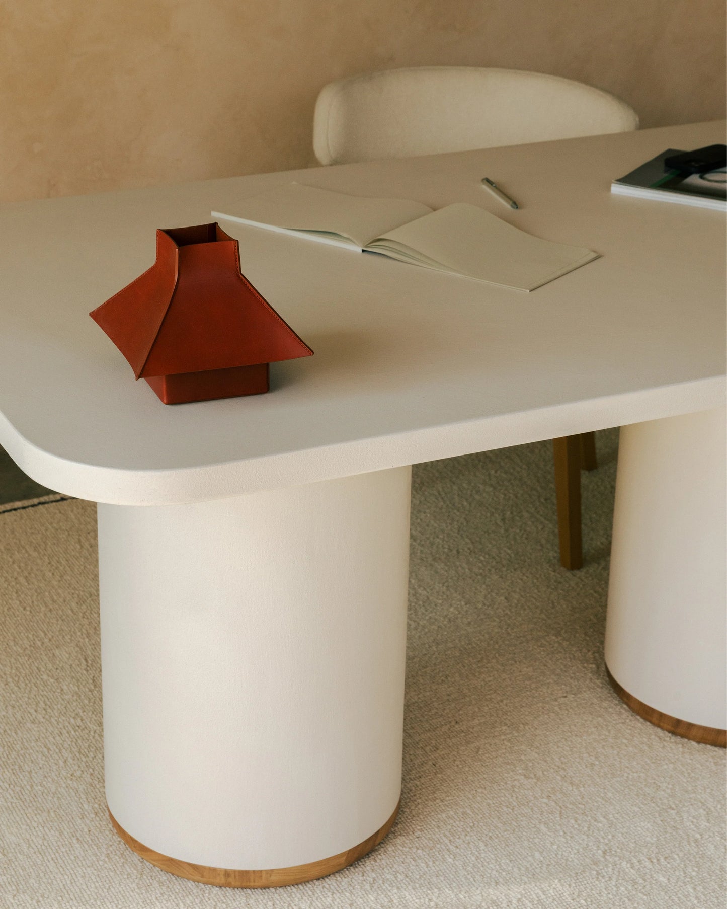 Eloura Dining Table