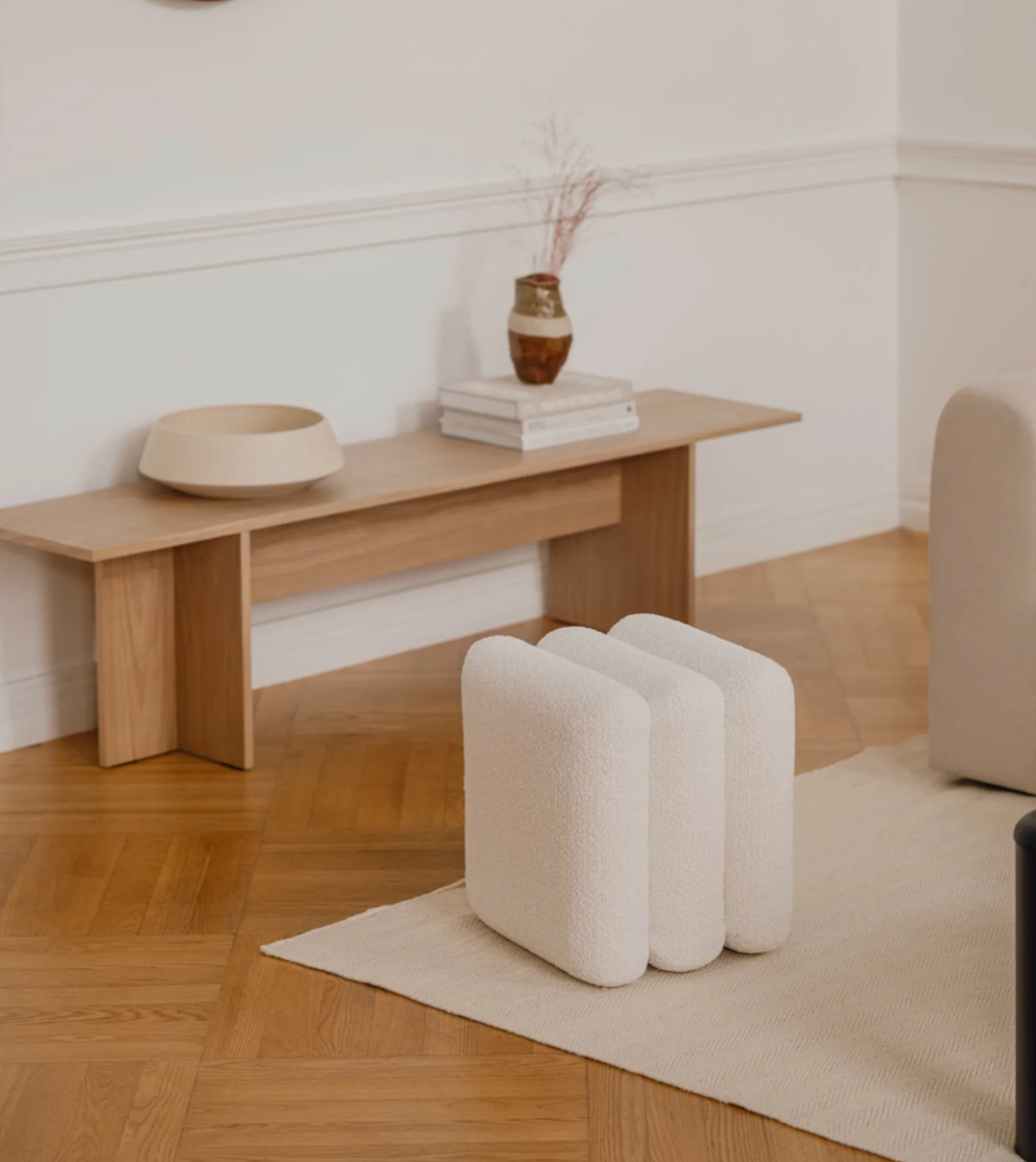 Velvo Pouf