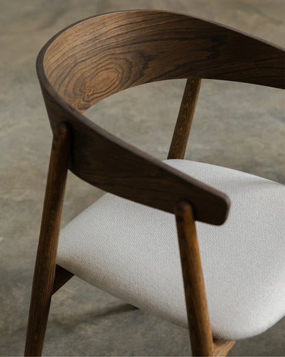 Olevara Chair